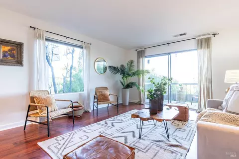 102 Lower Anchorage Rd, Sausalito, CA 94965