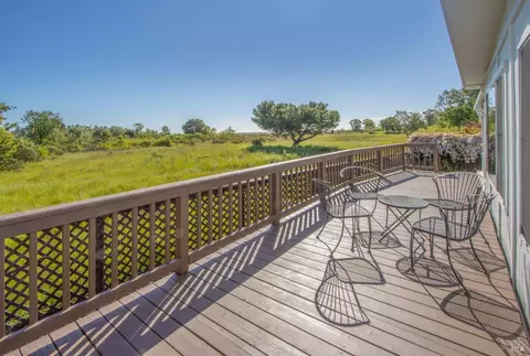 41 Club View Dr, Novato, CA 94949