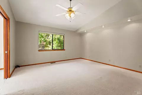 403 Crestview Dr, Ukiah, CA 95482 photo 17