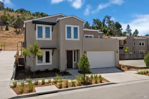 522 Sapphire St, Petaluma, CA 94952