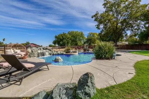 7744 Locke Rd, Vacaville, CA 95688