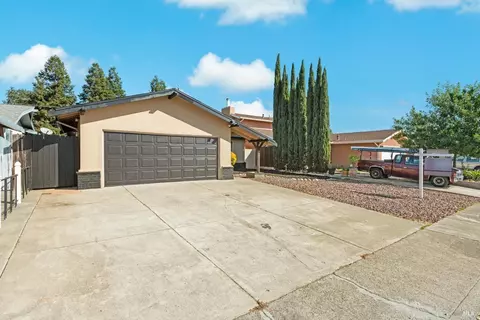 172 Markham Ave, Vacaville, CA 95688 photo 2