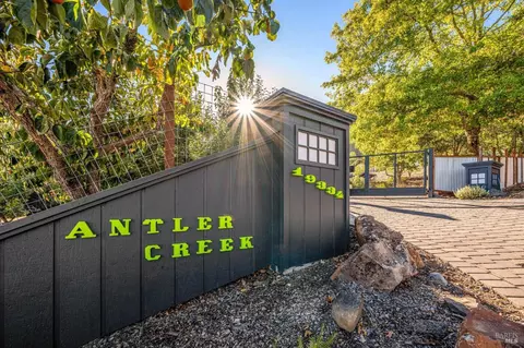 19334 Spring Dr, Sonoma, CA 95476
