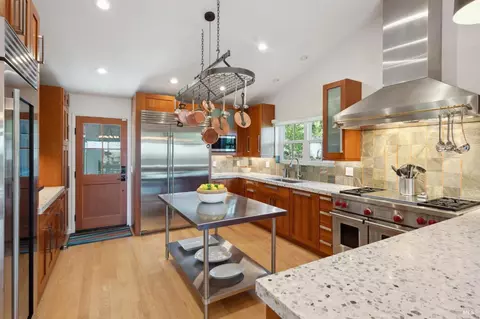 Kitchen - 19334 Spring Dr, Sonoma, CA 95476 photo 2 of 7