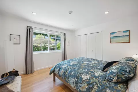 Bedroom - 19334 Spring Dr, Sonoma, CA 95476 photo 5 of 7