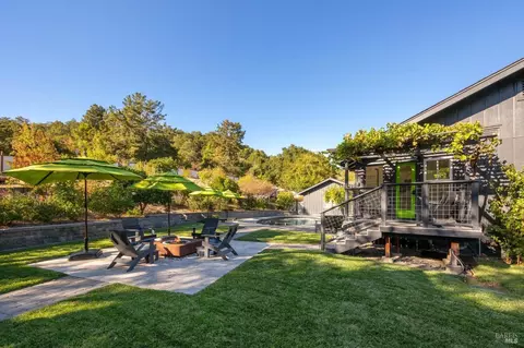 Exterior - 19334 Spring Dr, Sonoma, CA 95476 photo 7 of 29