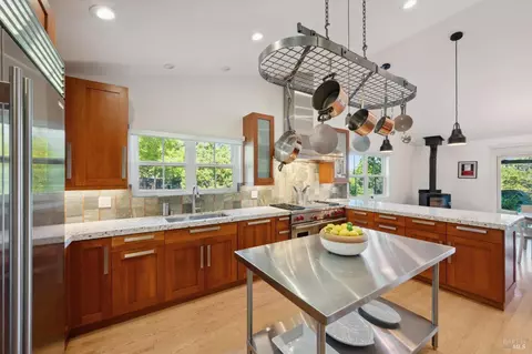 Kitchen - 19334 Spring Dr, Sonoma, CA 95476 photo 7 of 7