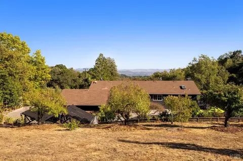 Exterior - 19334 Spring Dr, Sonoma, CA 95476 photo 16 of 29