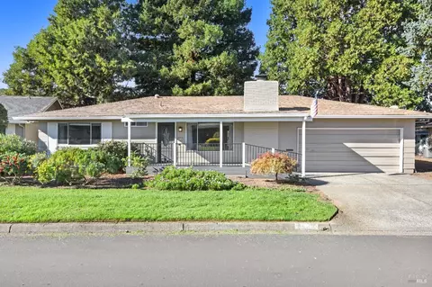 90 Aspen Meadows Cir, Santa Rosa, CA 95409