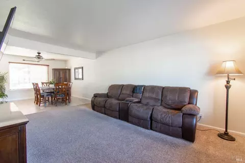 515 Mckenzie Dr, Dixon, CA 95620 photo 7