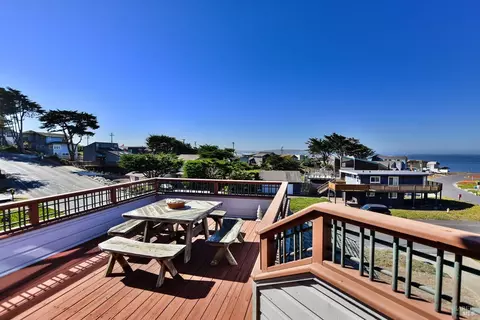 180-190 Oceana Dr, Dillon Beach, CA 94929