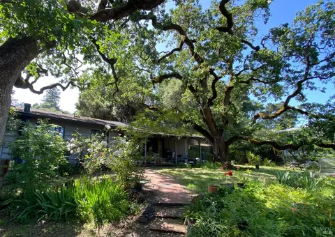 230 Redwood Dr, Woodacre, CA 94973