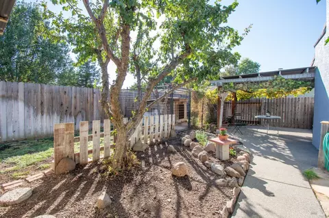 1615 Marenda Dr, Dixon, CA 95620 photo 31