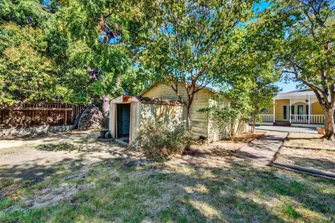 Exterior - 986 Davis St, Vacaville, CA 95687 photo 28 of 37