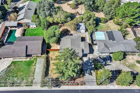 View/Area - 986 Davis St, Vacaville, CA 95687 photo 1 of 5