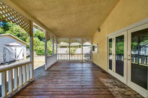 Exterior - 986 Davis St, Vacaville, CA 95687 photo 11 of 37