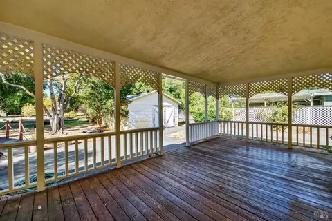Exterior - 986 Davis St, Vacaville, CA 95687 photo 10 of 37