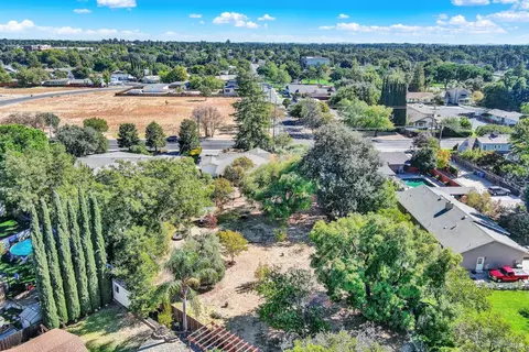 View/Area - 986 Davis St, Vacaville, CA 95687 photo 4 of 5