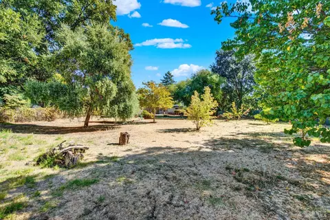 Exterior - 986 Davis St, Vacaville, CA 95687 photo 33 of 37