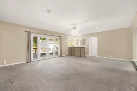 Living - 986 Davis St, Vacaville, CA 95687 photo 6 of 11