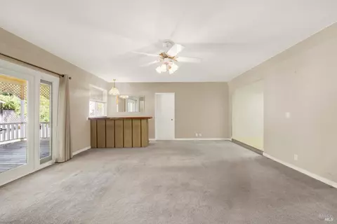 Living - 986 Davis St, Vacaville, CA 95687 photo 7 of 11