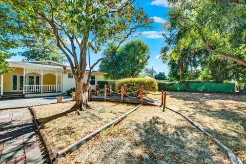 Exterior - 986 Davis St, Vacaville, CA 95687 photo 26 of 37