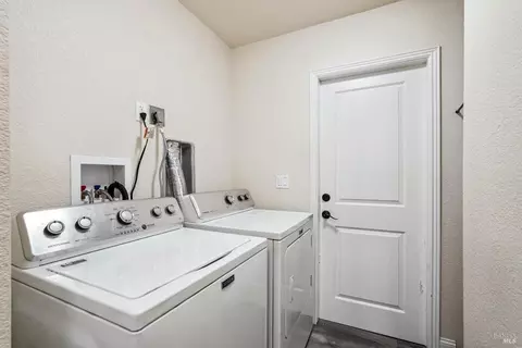 184 Edwin Dr, Vacaville, CA 95687 photo 18