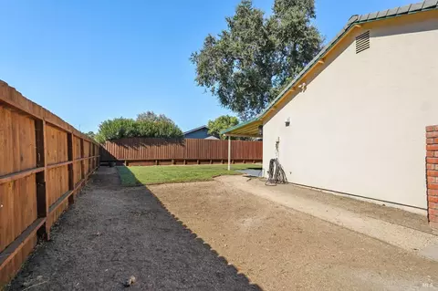 184 Edwin Dr, Vacaville, CA 95687 photo 41