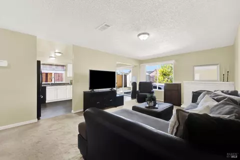 2384 Coronado Ct, Fairfield, CA 94533 photo 5