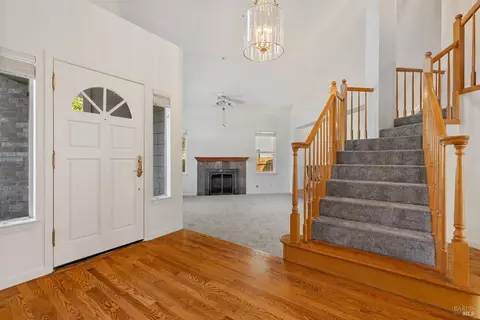 9570 Vancouver Ln, Windsor, CA 95492 photo 4