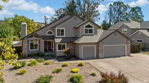 9570 Vancouver Ln, Windsor, CA 95492