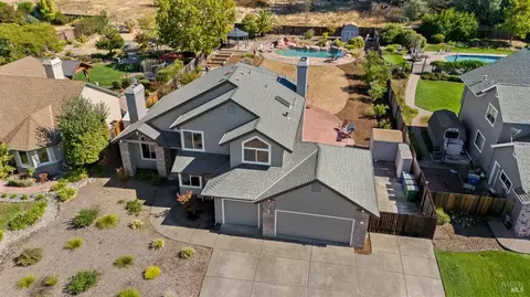 9570 Vancouver Ln, Windsor, CA 95492 photo 2