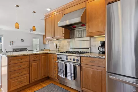 9570 Vancouver Ln, Windsor, CA 95492 photo 13