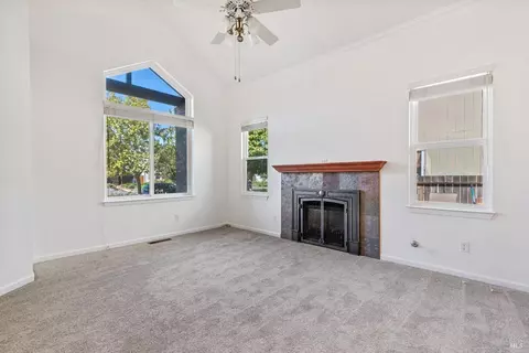 9570 Vancouver Ln, Windsor, CA 95492 photo 7