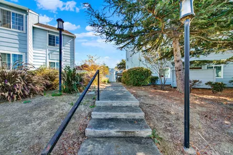 Exterior - 127 Lighthouse Dr, Vallejo, CA 94590 photo 4 of 6