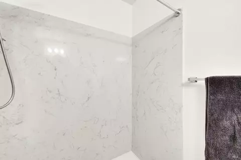 Bath - 127 Lighthouse Dr, Vallejo, CA 94590 photo 2 of 4