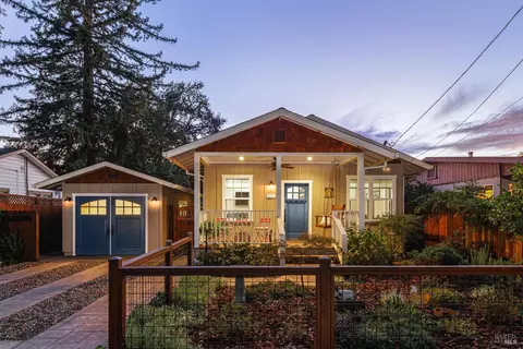 18070 Riverside Dr, Sonoma, CA 95476