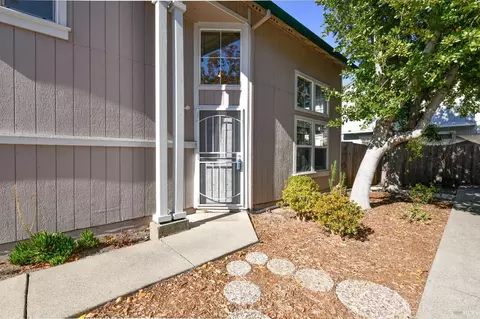 1547 Pinebrook Pl, Santa Rosa, CA 95403