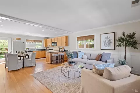 508 College St, Healdsburg, CA 95448