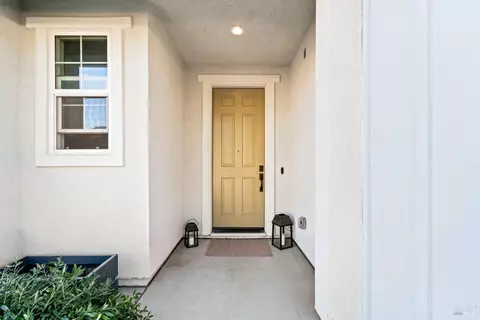 Entry Way - 549 Honeysuckle Dr, Vacaville, CA 95687 photo 1 of 9