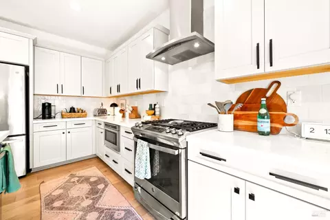 Kitchen - 549 Honeysuckle Dr, Vacaville, CA 95687 photo 5 of 5