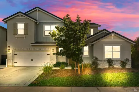Exterior - 549 Honeysuckle Dr, Vacaville, CA 95687 photo 14 of 17