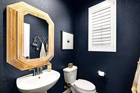 Bath - 549 Honeysuckle Dr, Vacaville, CA 95687 photo 1 of 8