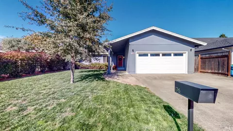 176 Westridge Dr, Petaluma, CA 94952