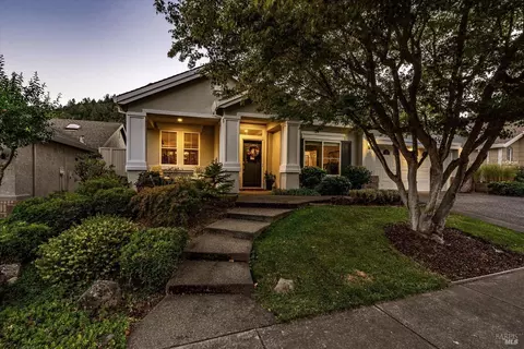 427 Sonoma Dr, Cloverdale, CA 95425