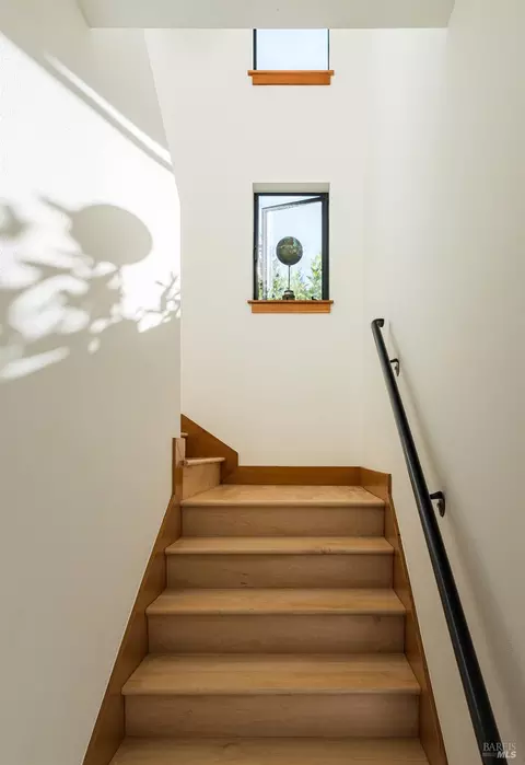 Entry Way - 18600 Fitzpatrick Ln, Occidental, CA 95465 photo 1 of 1