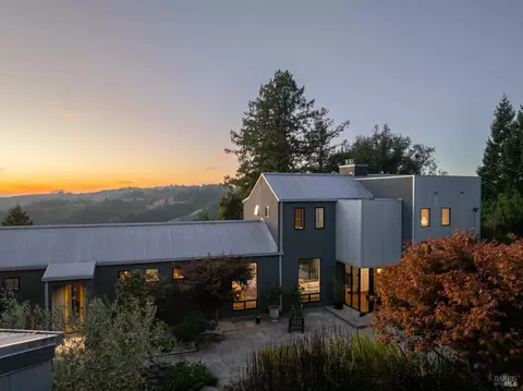 Exterior - 18600 Fitzpatrick Ln, Occidental, CA 95465 photo 2 of 18
