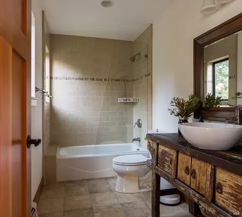 Bath - 18600 Fitzpatrick Ln, Occidental, CA 95465 photo 6 of 6