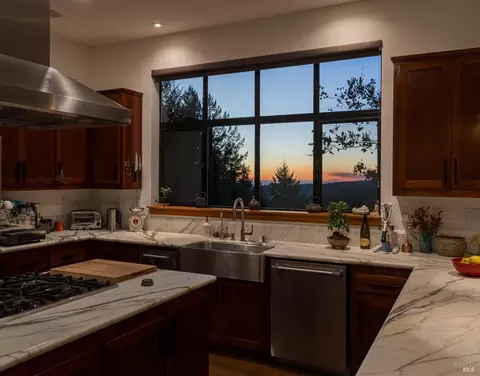 Kitchen - 18600 Fitzpatrick Ln, Occidental, CA 95465 photo 4 of 4