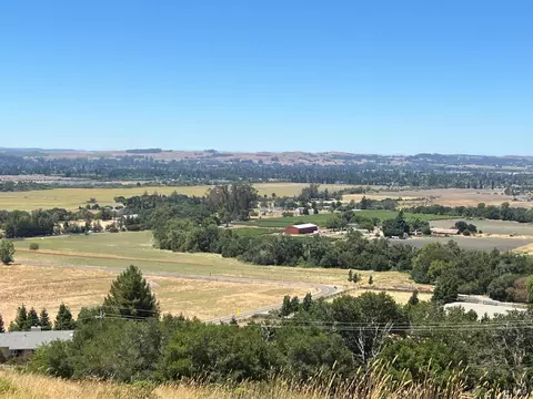 0 Inverness Ave, Santa Rosa, CA 95404